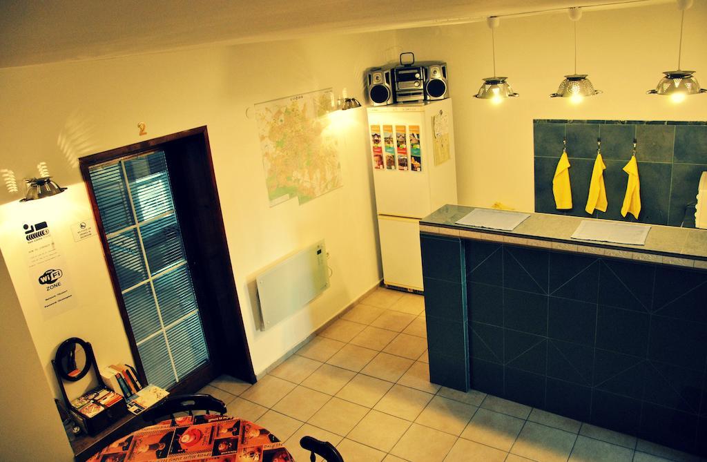 Hostel 10 Coins & Tours *
