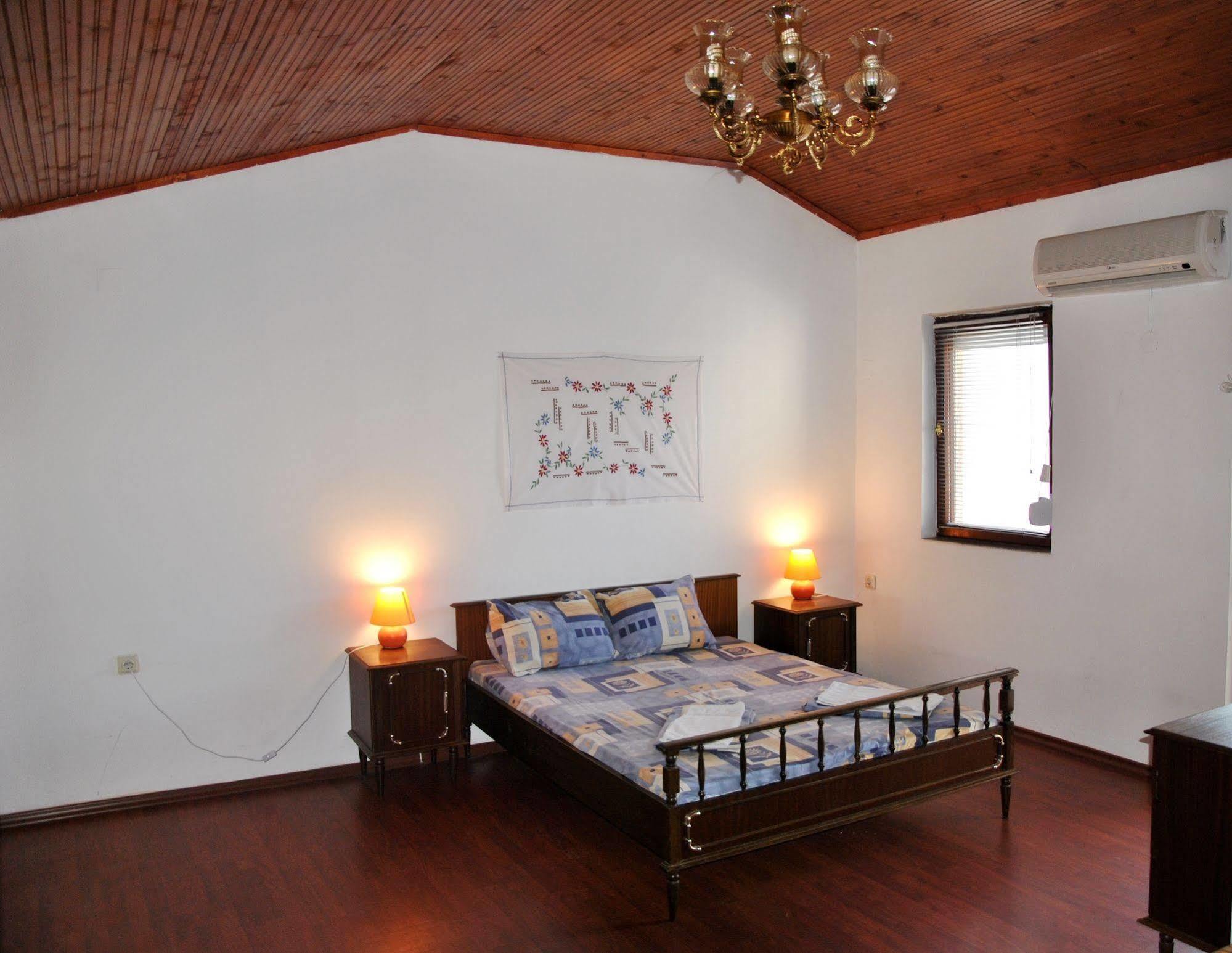 10 Coins & Tours Hostel Sofia